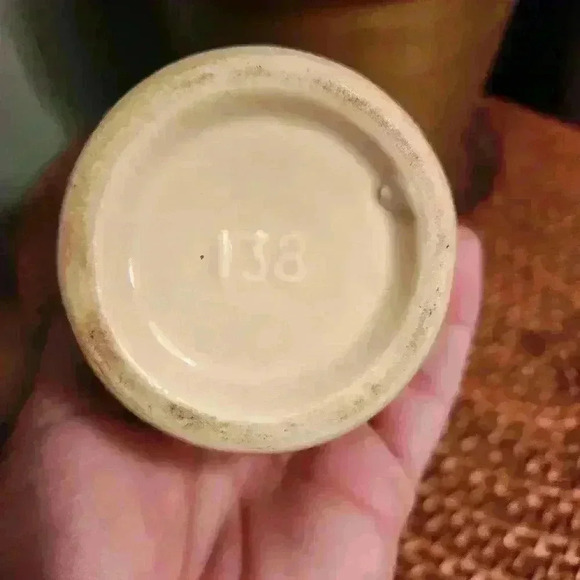 Mid Century VaseCanadiana Pottery WOriginal Label - Picture 2 of 4